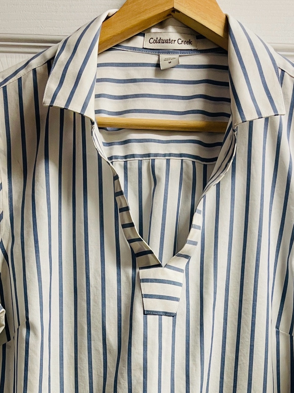 Coldwater Creek women’s crisp Blue & white Stripe Shirt / tunic